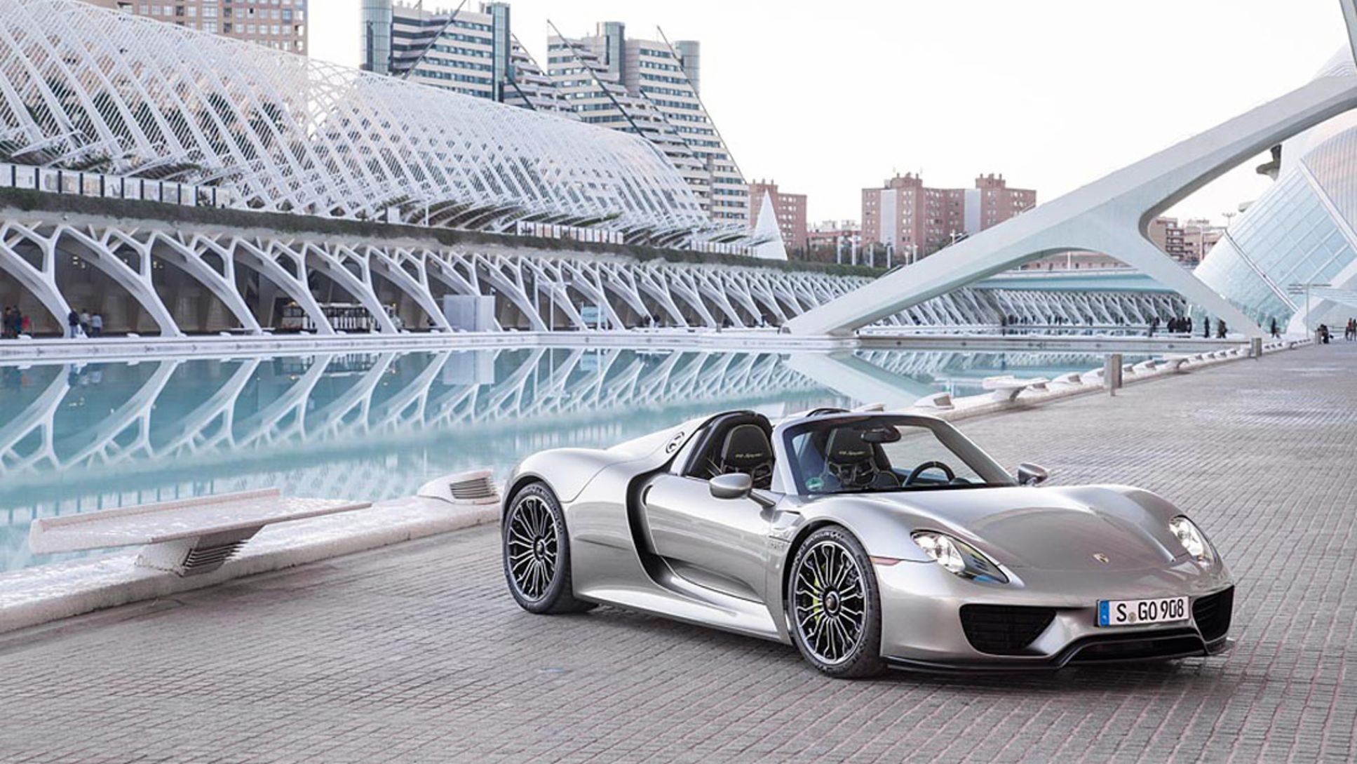 Porsche 918 spyder shop electric